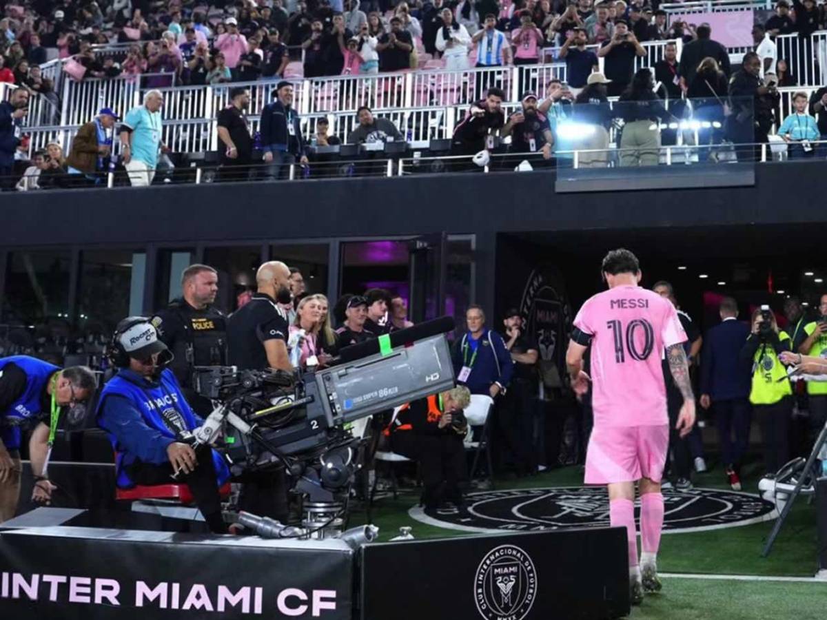 Brutal bronca de Messi al árbitro, lo insultó y festejo a lo Cristiano