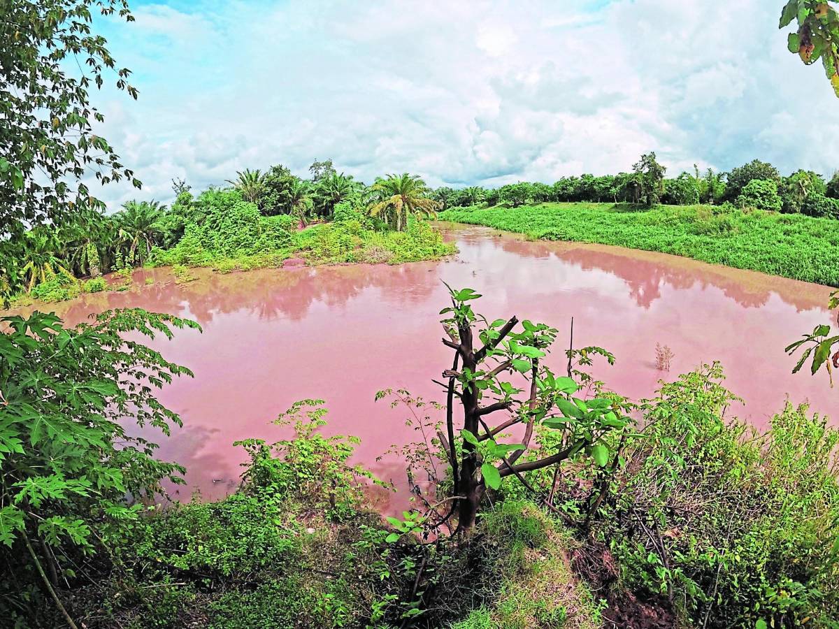 En algunos municipios de Colón también se suscitaron problemas en viviendas y vías de acceso por las lluvias durante el fin de semana.