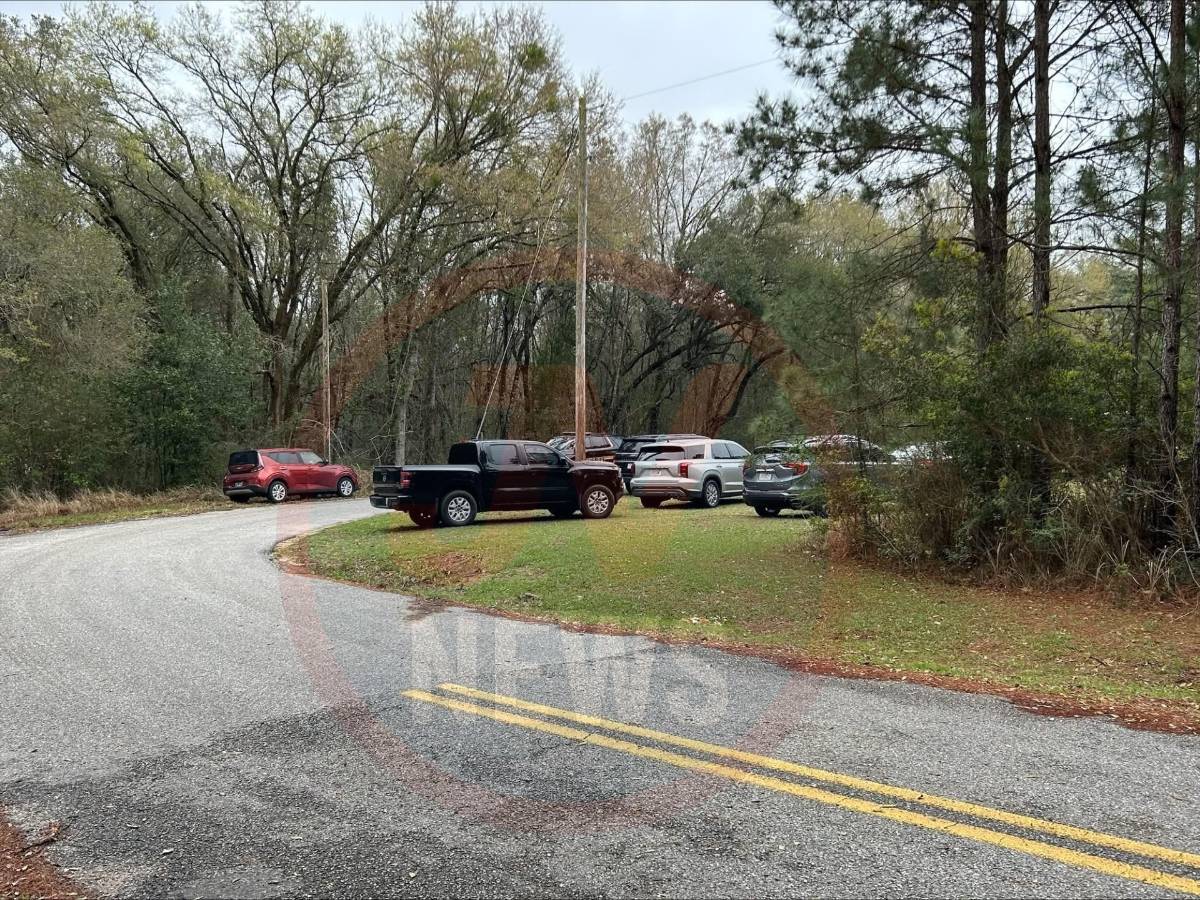 Hallan cuerpos enterrados de familia guatemalteca en Alabama