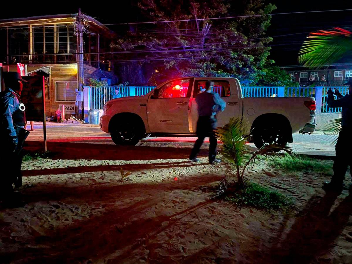 A dos hombres les siguen la pista por el crimen contra hotelero