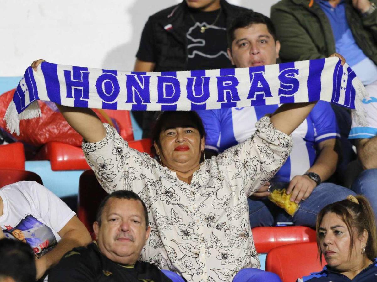 Derroche de belleza y ambientazo para el Honduras-Antigua y Barbuda