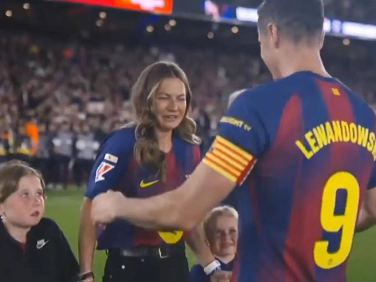Lewandowski, adiós llorando al Camp Nou, emotiva imagen de su mujer y el MVP del Barcelona