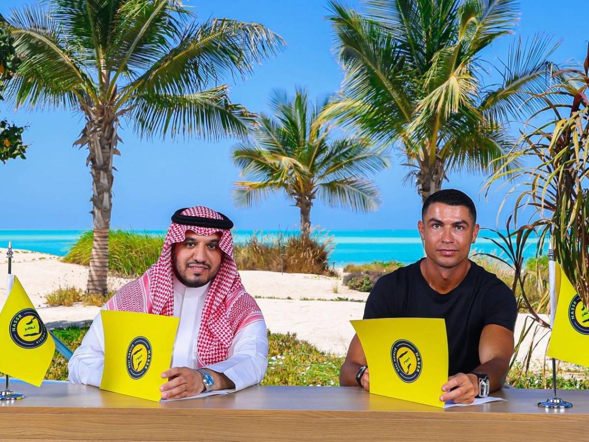 El próximo fichaje de Barcelona tras Nico, Cristiano firma el contrato de su vida y lío Mbappé