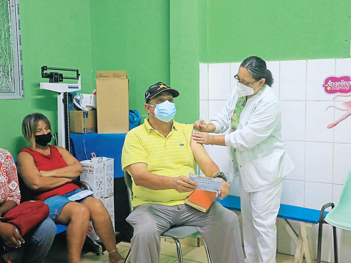 Detectan 382 casos de covid en 24 horas