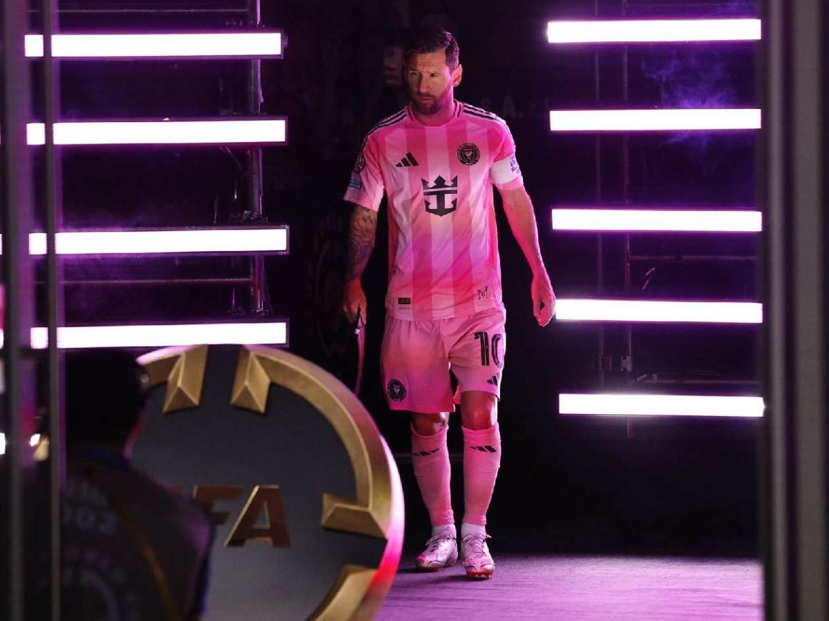 Messi recibe inesperada oferta para jugar contra Cristiano: ha iniciado conversaciones