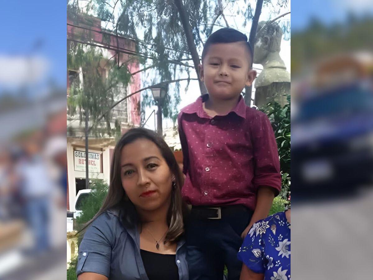 Entre dolor y consternación, sepultan a madre y hermanito de Kenneth en Marcala