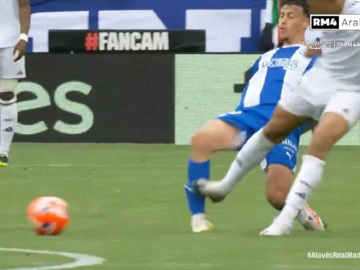 La terrible entrada de Mbappé a rival, gritos a Asencio y queja de Vinicius