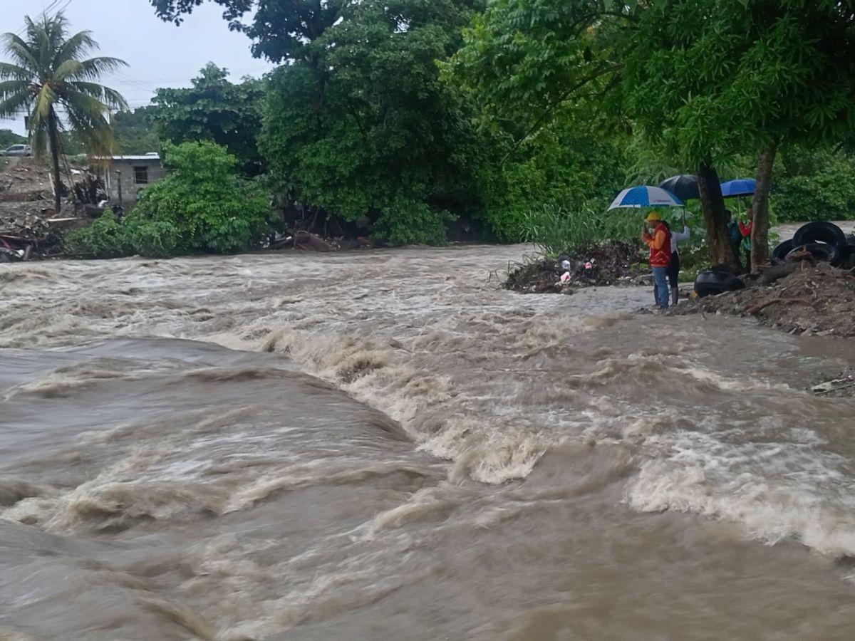 Lluvias causan daños en colonias bajas de San Pedro Sula