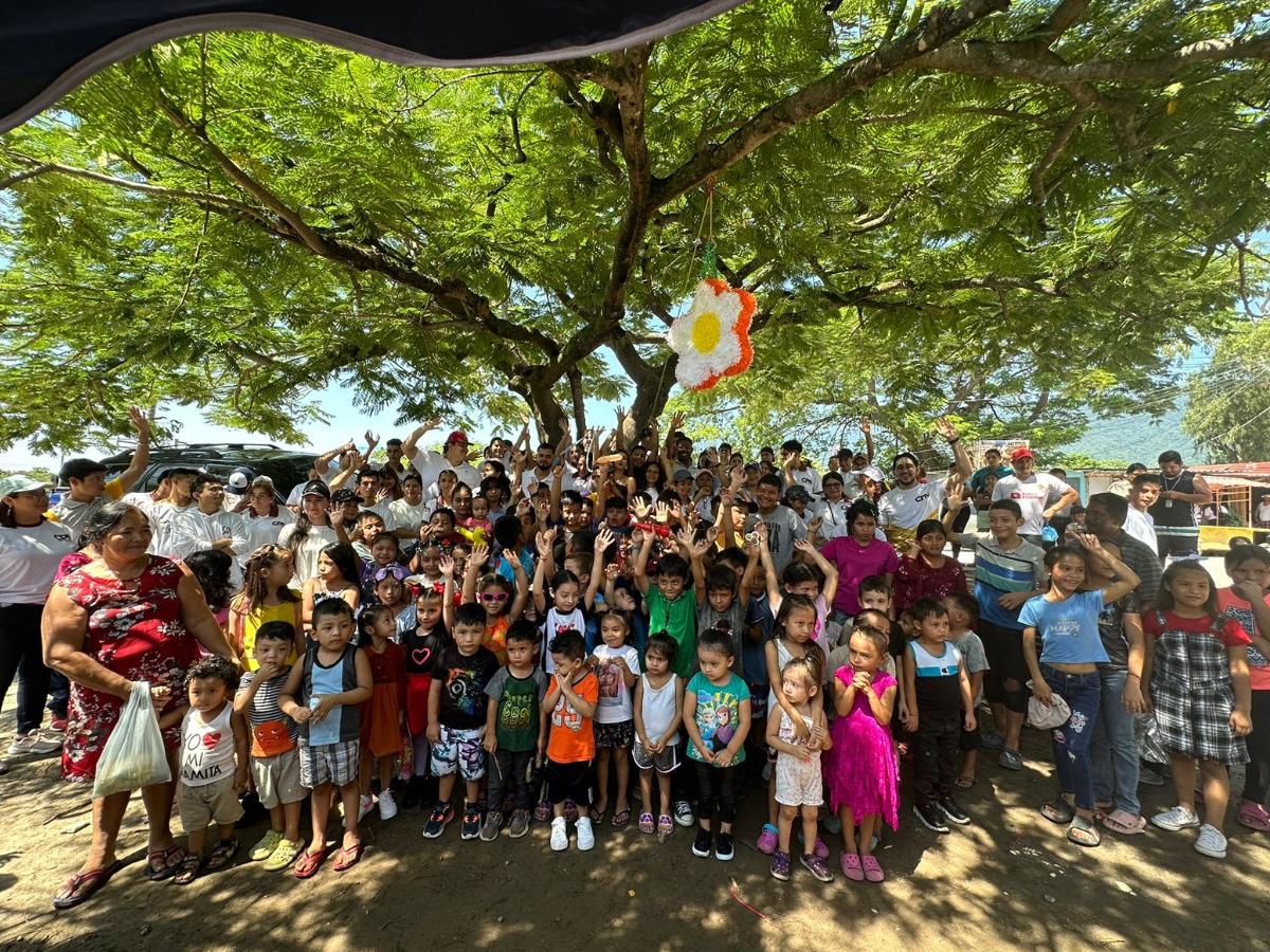 UTH y el Centro Politécnico del Norte celebran el Día del Niño en Río Blanco