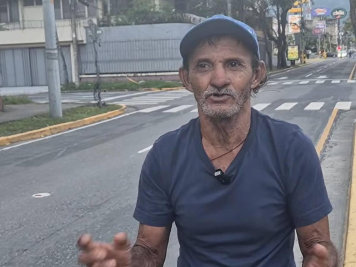 Alberth Elis rompe el silencio y le contesta a Chespirito: ¿le dará un auto?