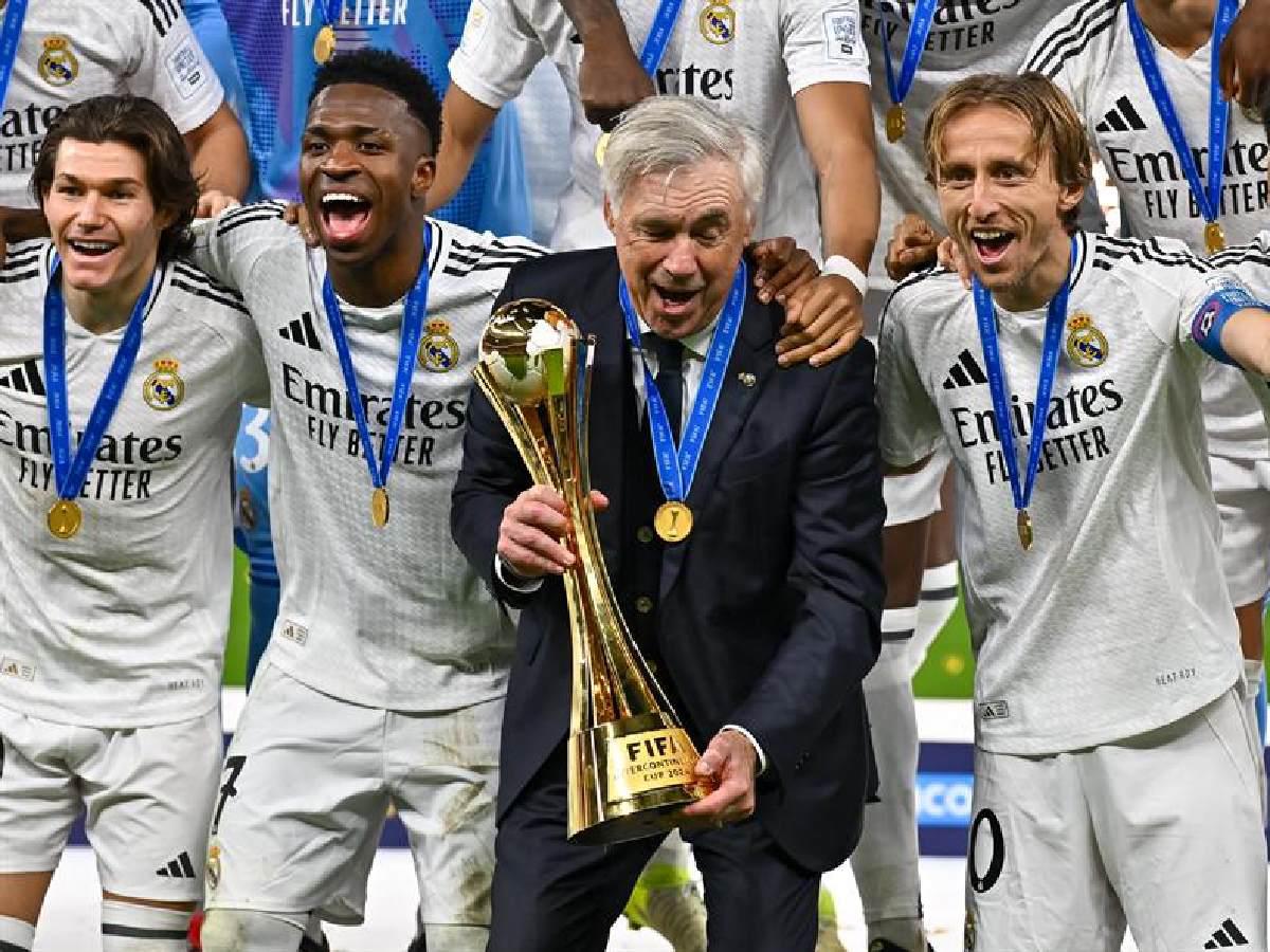 Ancelotti hace historia: el récord del DT tras ganar la Copa Intercontinental