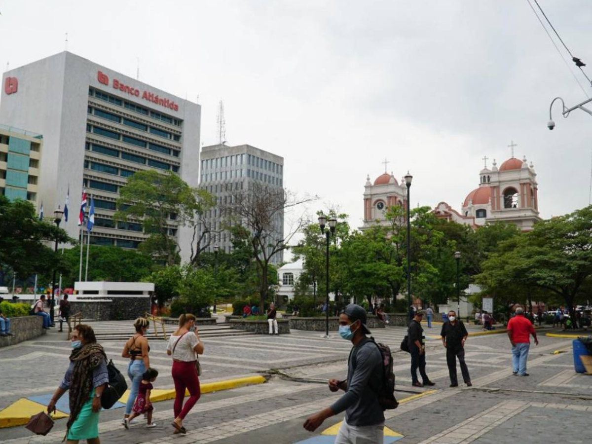 Ingreso de vientos dejará lluvias dispersas en dos regiones