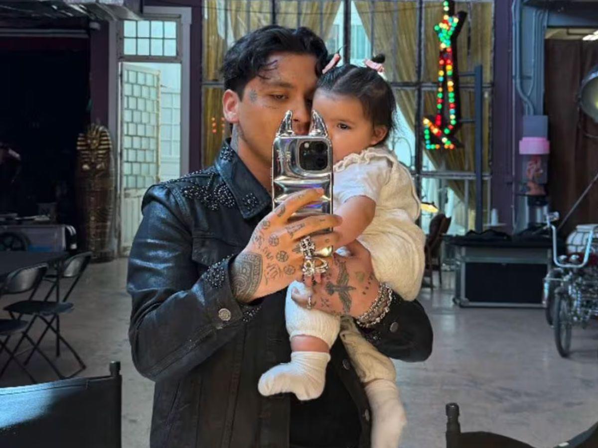 Cazzu inicia proceso legal para prohibir que su hija conviva con Ángela Aguilar