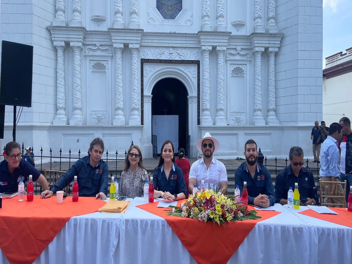 Representantes de Canaturth cápitulo Santa Rosa de Copán, están listos para recibirles en está Expo Copán 2024.