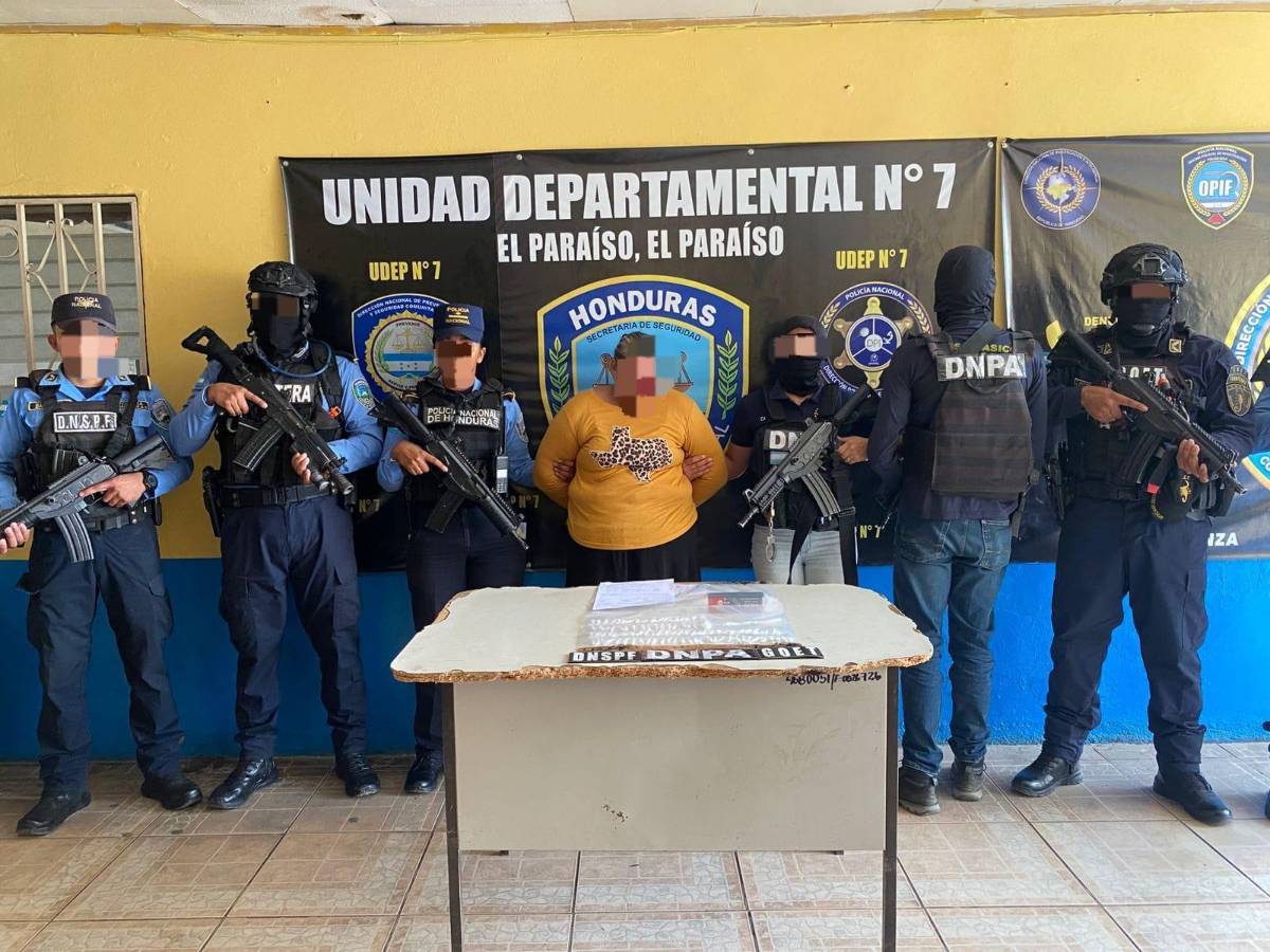 Capturan a la 'Señora de Acero por traficar estupefacientes ocultos entre hilos de costura