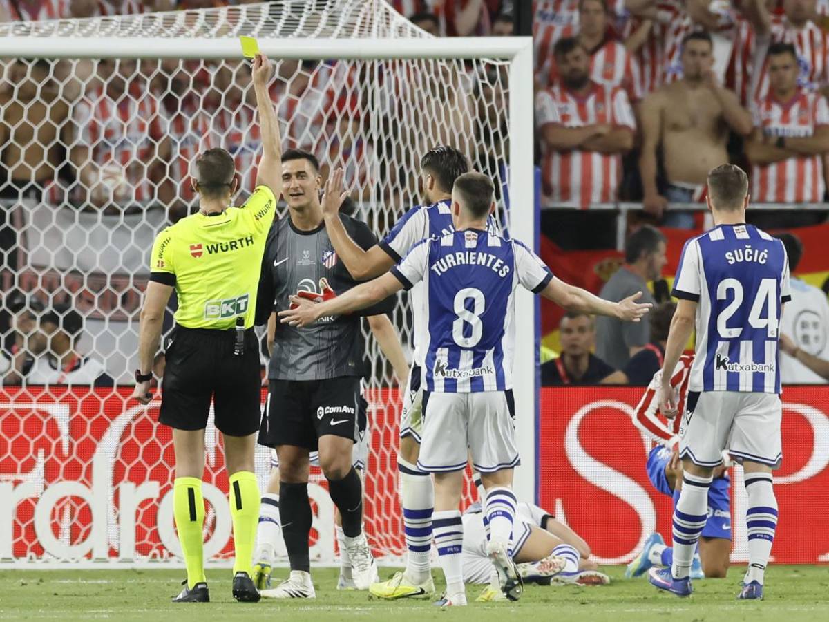 Simeone hundido, Griezmann con triste final y 'madridista' festeja la Copa del Rey