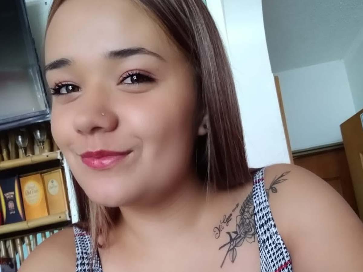 ¡Todo quedó grabado! Karen Vanessa intentó proteger a su pareja del sicario en un bar