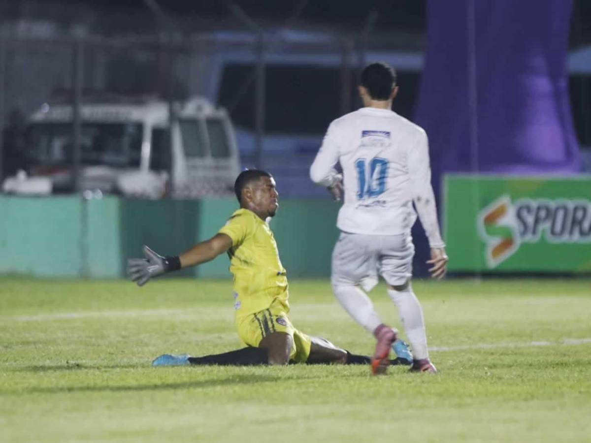 Erick Puerto llora tras su póker, locura en Choloma y fan más sexy del Platense