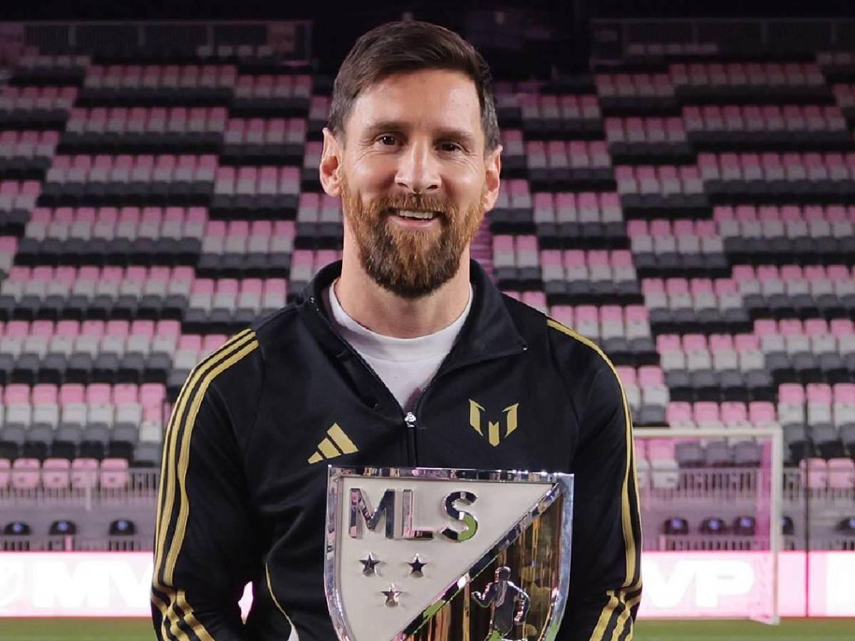 Messi recibe inesperada oferta para jugar contra Cristiano: ha iniciado conversaciones