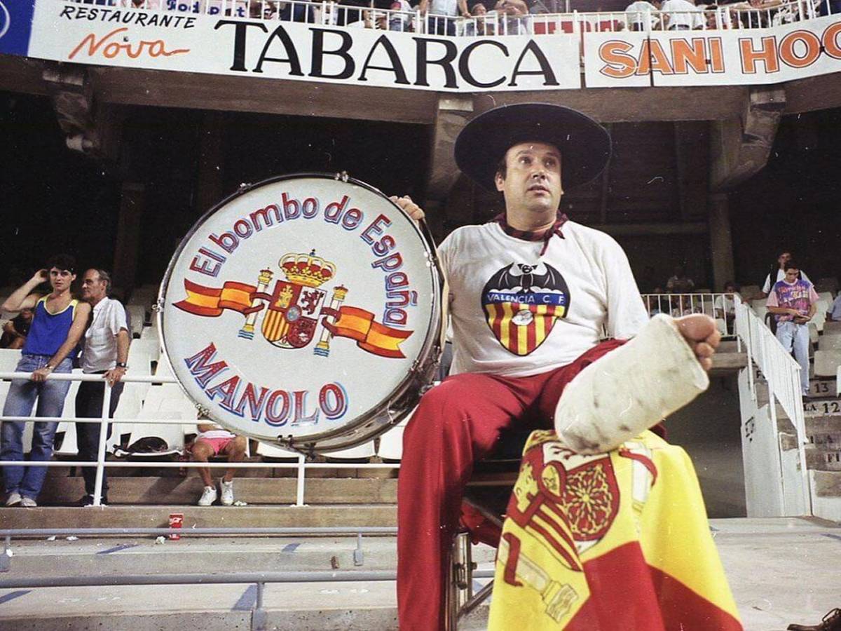 Muere Manolo 'El del Bombo', el hincha más fiel de España: 10 Mundiales