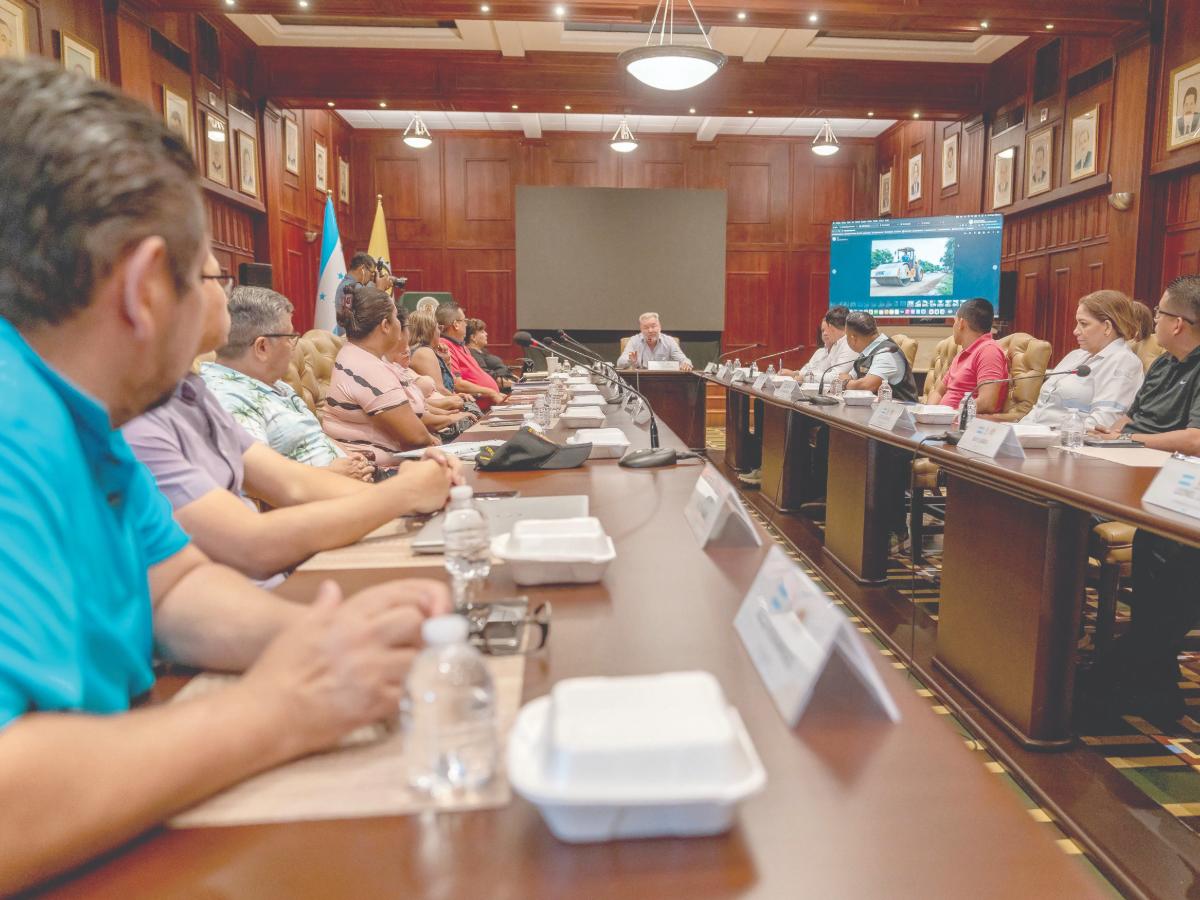 Los vecinos del sector conocieron avances de cómo quedará la obra en el sector.