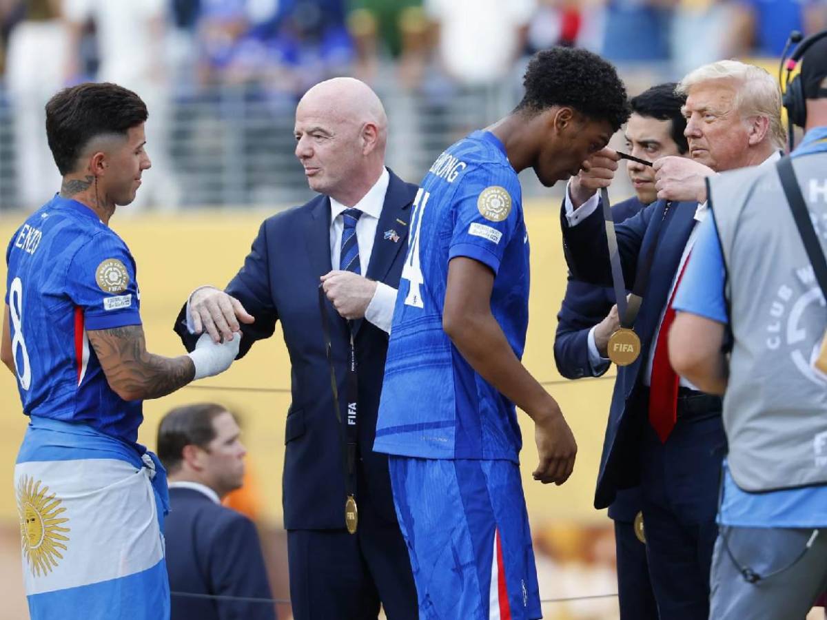 Trump hace confesión: lo que hizo con trofeo del Mundial de Clubes