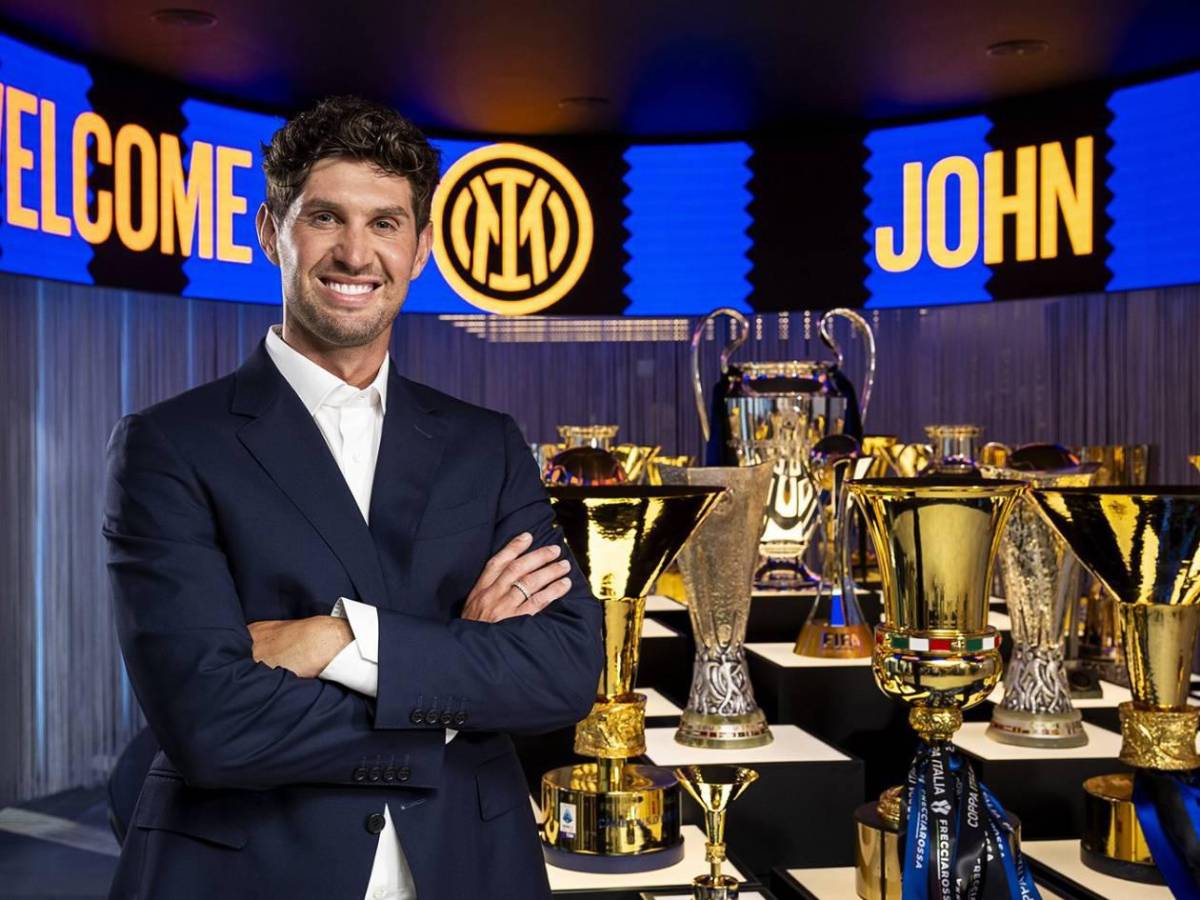 Real Madrid anuncia fichaje y vende a goleador, dos jugadores dejan al Barcelona y Kervin es noticia