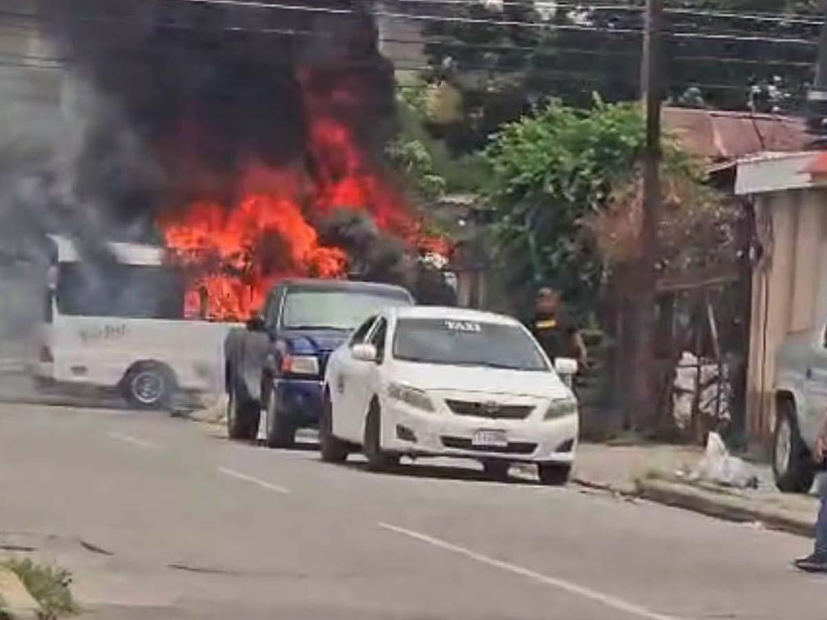 Conductor de moto que incendió bus en San Pedro Sula está en UCI con pronóstico reservado