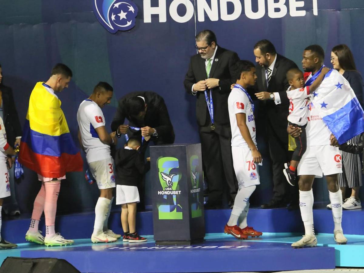 Olimpia celebra la Copa 40, Espinel como nunca antes visto y gesto de Marathón