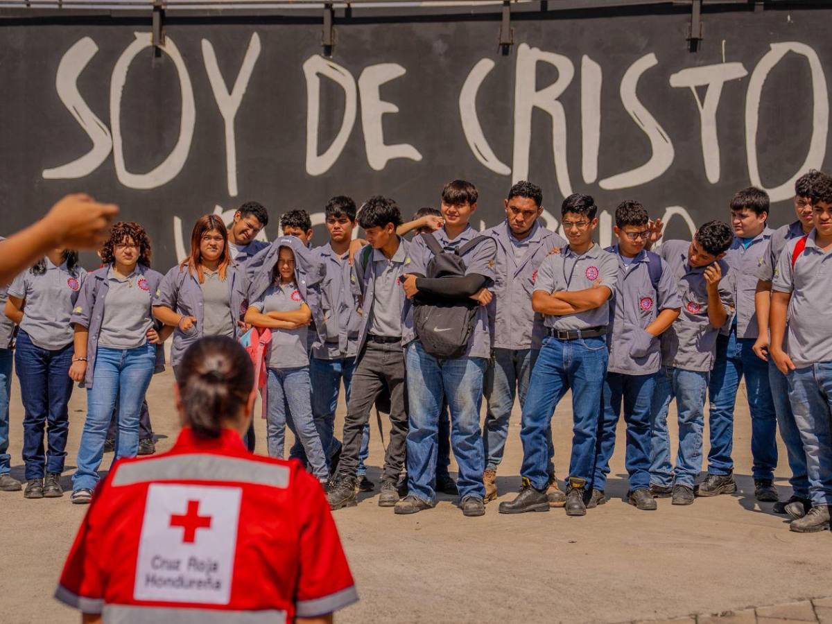 Así se preparan los estudiantes sampedranos para salvar vidas en una emergencia