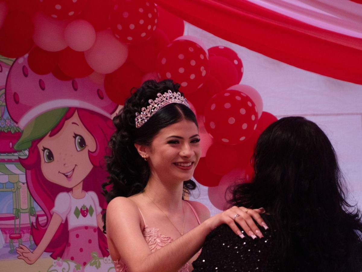 La princesa de la noche: Los quince años de Natalie Nicole