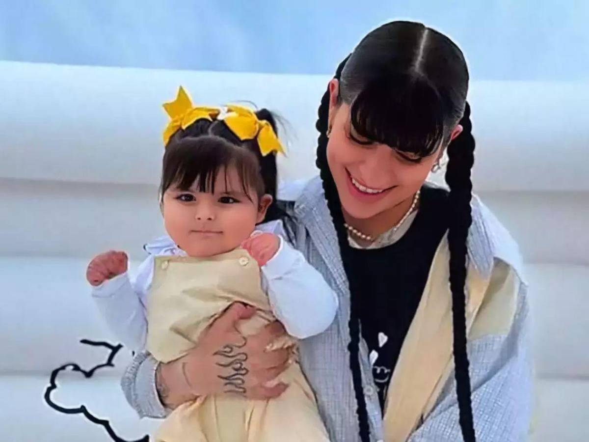 Cazzu revela conflicto legal por su hija Inti