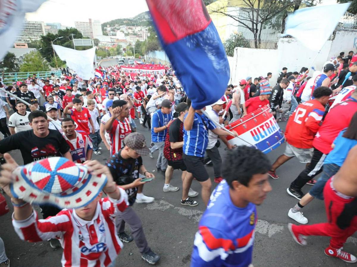 Olimpia celebra, dedicatoria, figura ante Génesis y bellas chicas en el Nacional