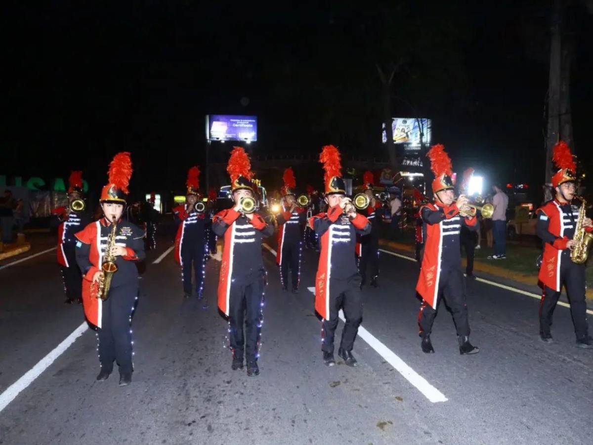 Luces, música y tradición, así se vive la Navidad en SPS