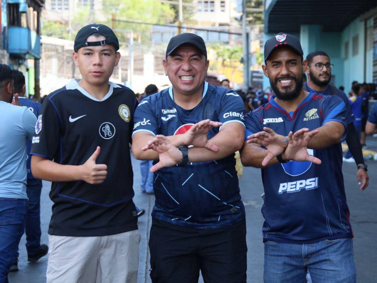 Motagua-Marathón: Beso de famosa periodista y ambientazo previo a la Gran Final