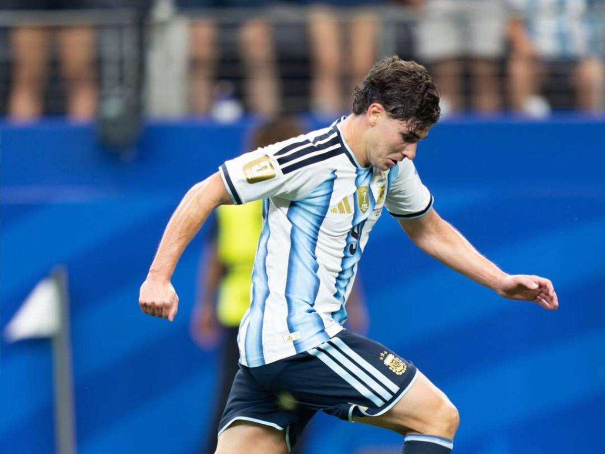 Julián pide salir del Atlético y decide entre Barcelona y Real Madrid