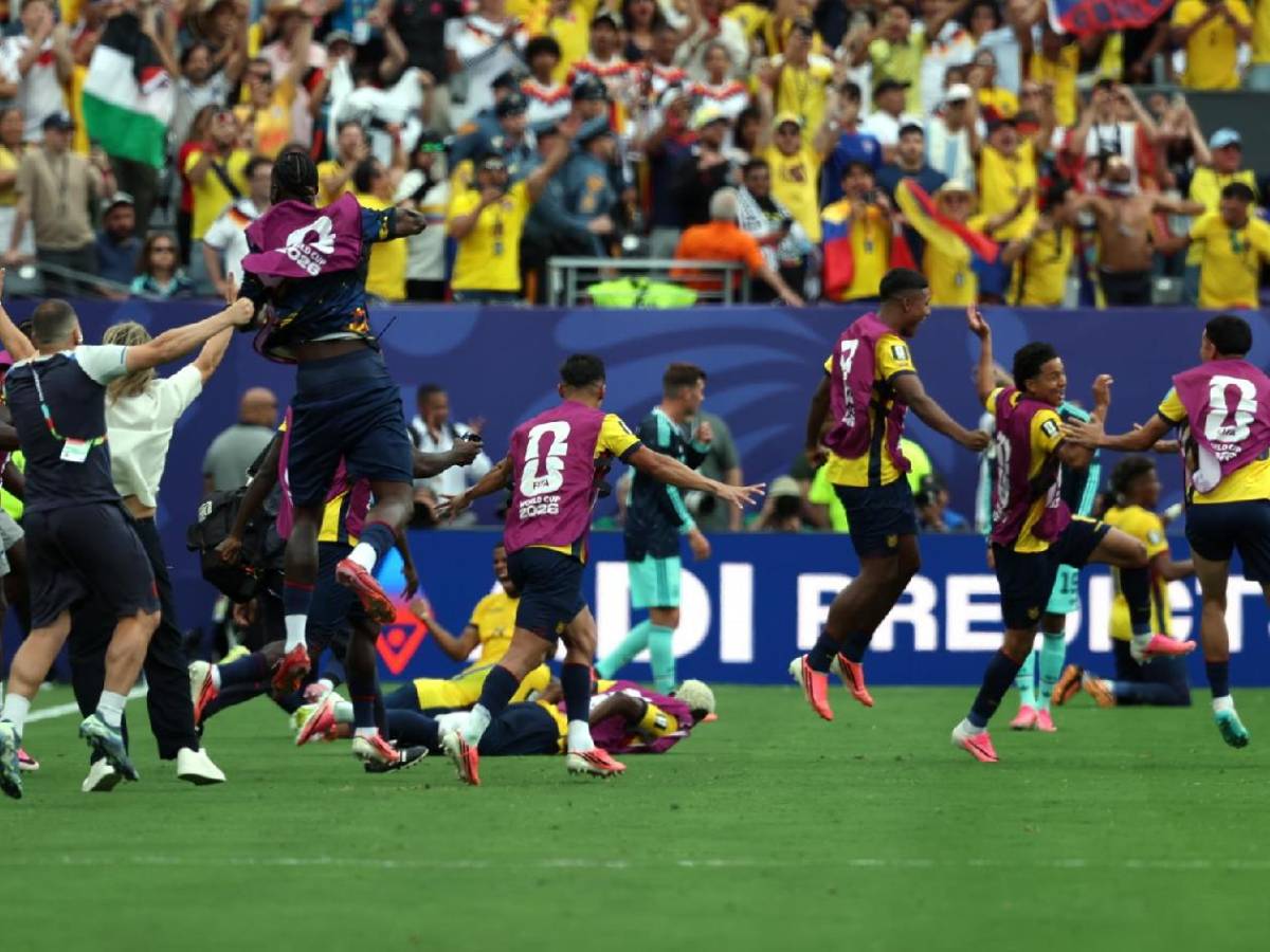 Mundial: Lágrimas de Ecuador, DT se volvió loco con su esposa y decepción en Alemania