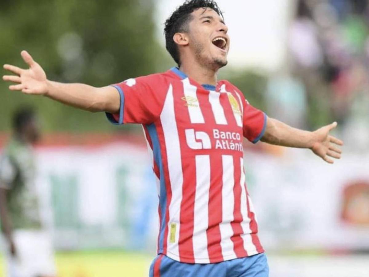 Esposa de José Mario Pinto reacciona tras foto comprometedora del futbolista