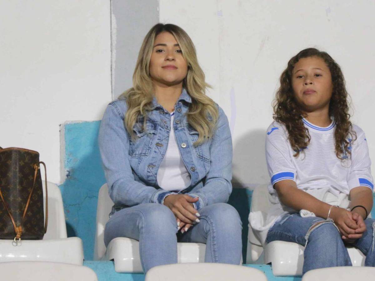 Derroche de belleza y ambientazo para el Honduras-Antigua y Barbuda