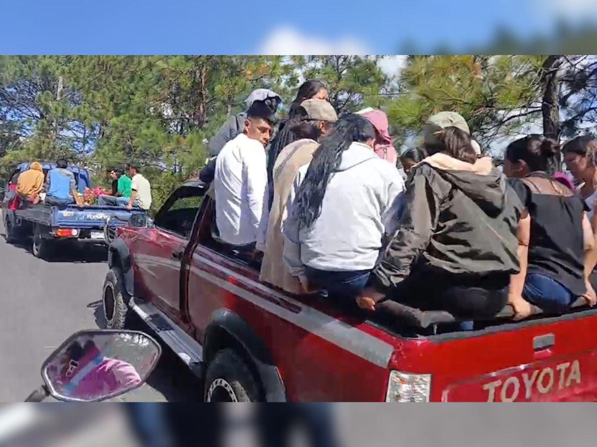 Entre dolor y consternación, sepultan a madre y hermanito de Kenneth en Marcala