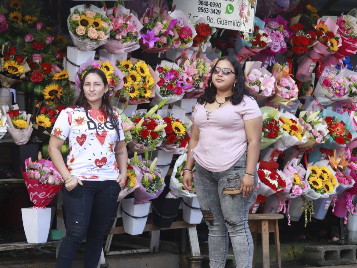 Color y romanticismo invaden el sector Guamilito por el Día del Amor y la Amistad