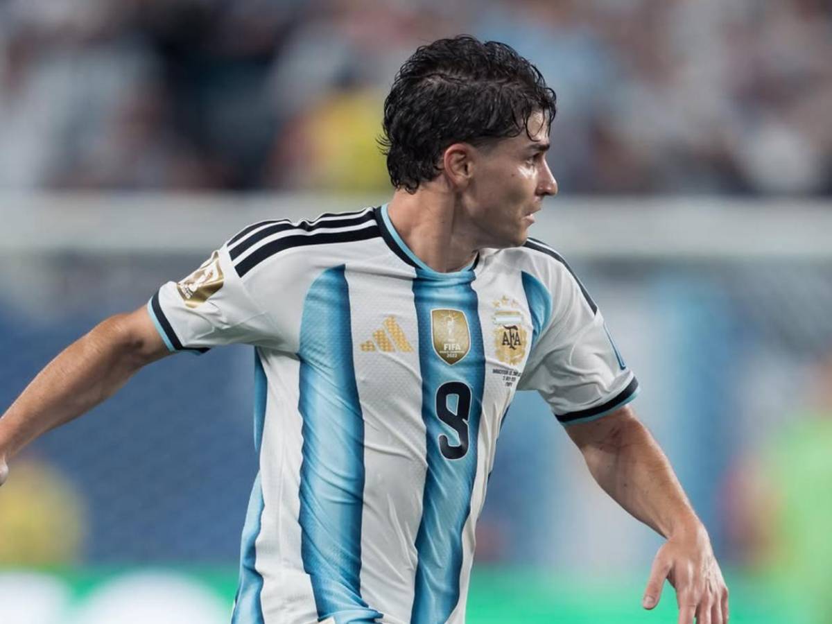 Mercado: ¿Traición de Julián Álvarez? Acepta fichar por impensado equipo y sufre Barcelona