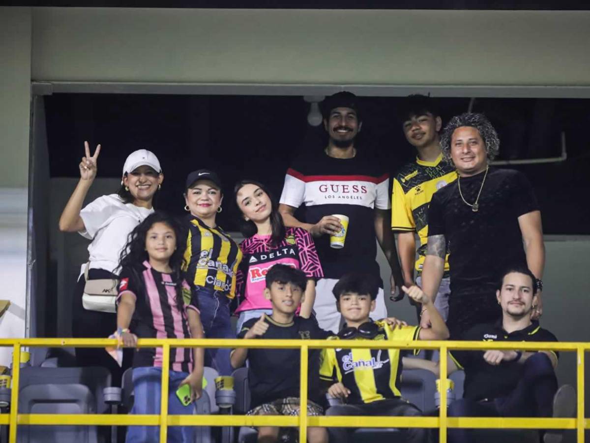 Real España celebra, sufre Motagua y la rubia que cautivó en el Morazán