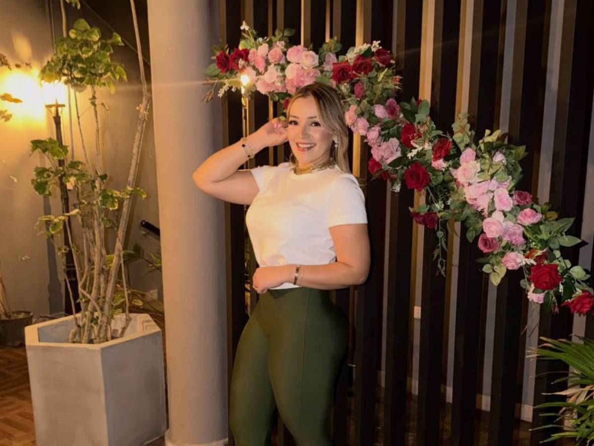 Esposa de Emilio Izaguirre sale en defensa de su hijo y expone mensajes tras polémica