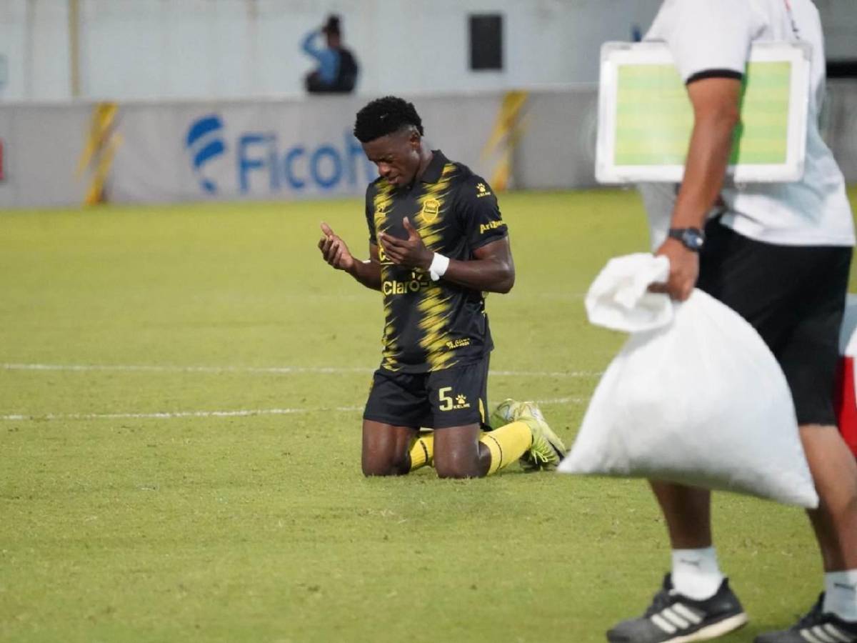 Alegría del Real España, chicas, susto con jugador y gesto de Jeaustin