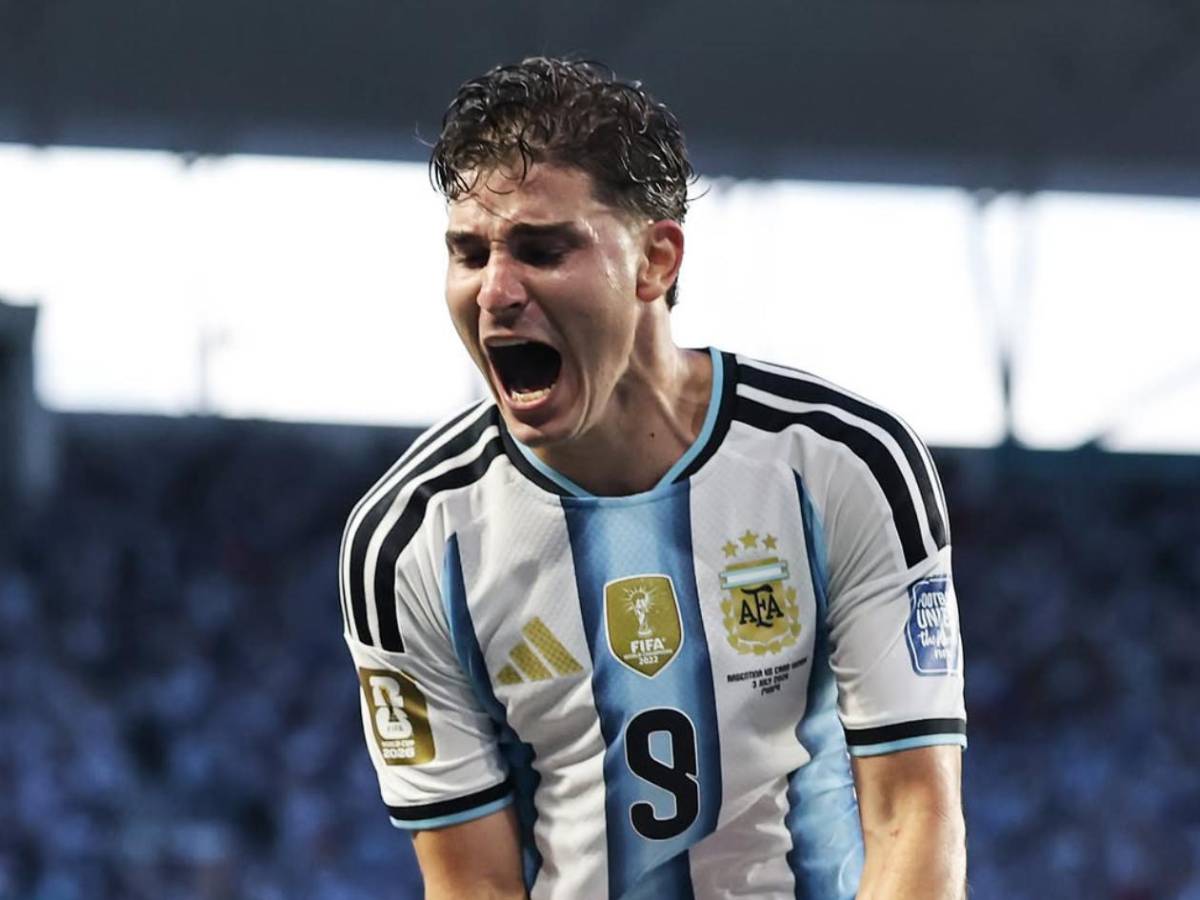 Mercado: ¿Traición de Julián Álvarez? Acepta fichar por impensado equipo y sufre Barcelona
