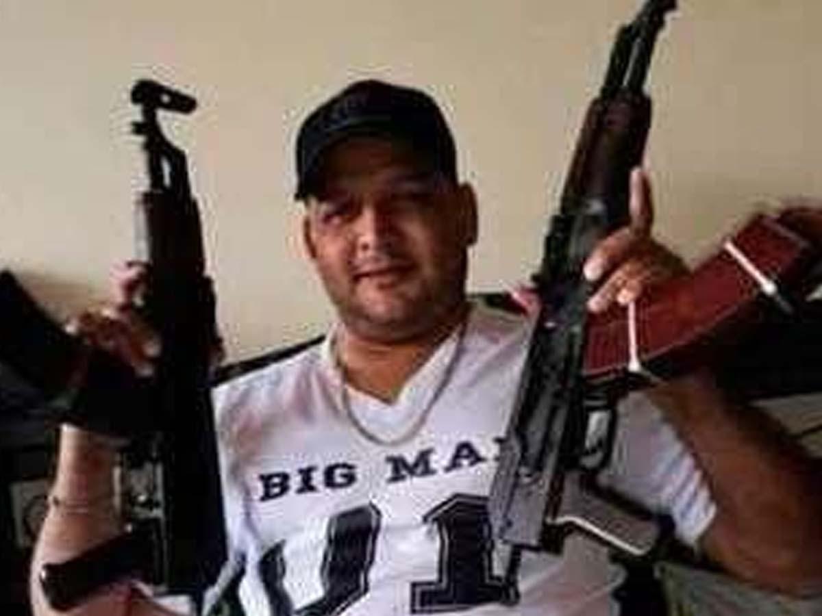 Capturan a Kimberly, hija del Diablo, cuando se conducía en una camioneta blindada