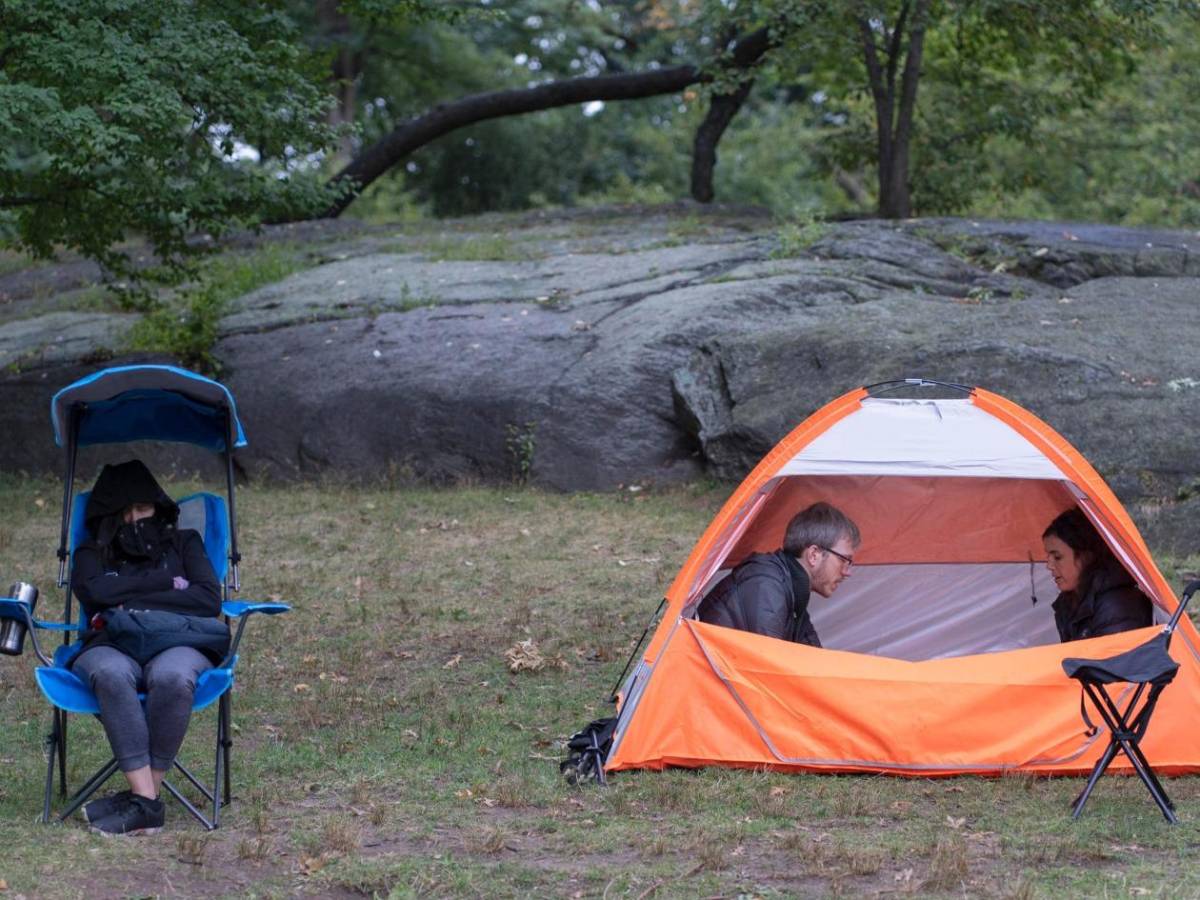 En Nueva York todo merece una fila: teatro, zapatillas, galletas o juicios