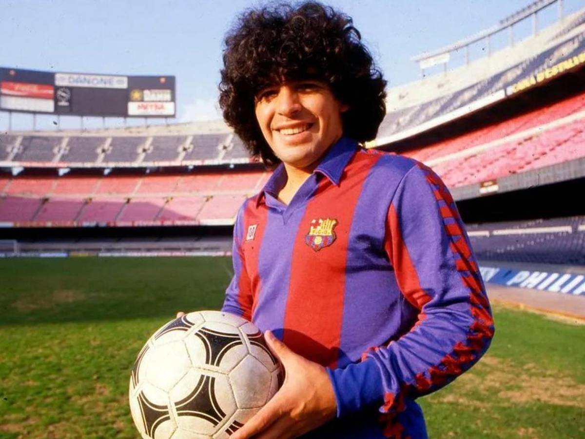 Lamine Yamal causa revuelo con su 11 histórico del Barcelona: ¿Messi? y los grandes olvidados