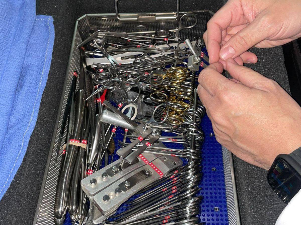 IHSS recibe equipo para cirugía cardiovascular valorado en más de L9 millones